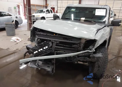 2024 Ford Bronco Wildtrak z USA, uszkodzony, nr VIN 1FMEE2BP2RLA23042